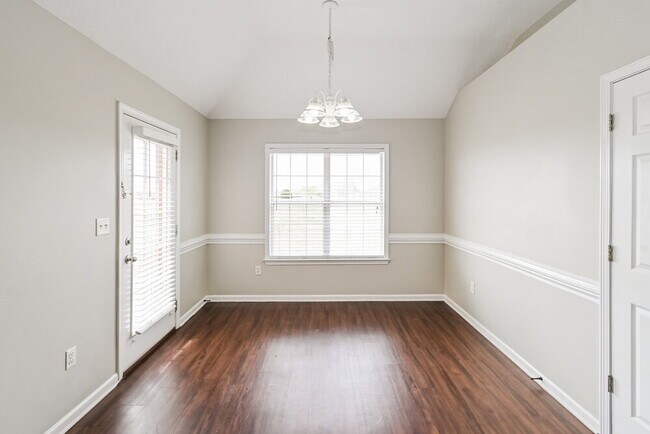 Building Photo - 4299 Rocky Top Cove