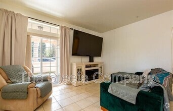 Building Photo - 610 Sunrise Dr