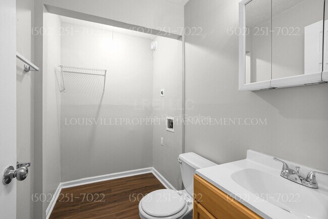 Foto del edificio - 621 Westport Rd