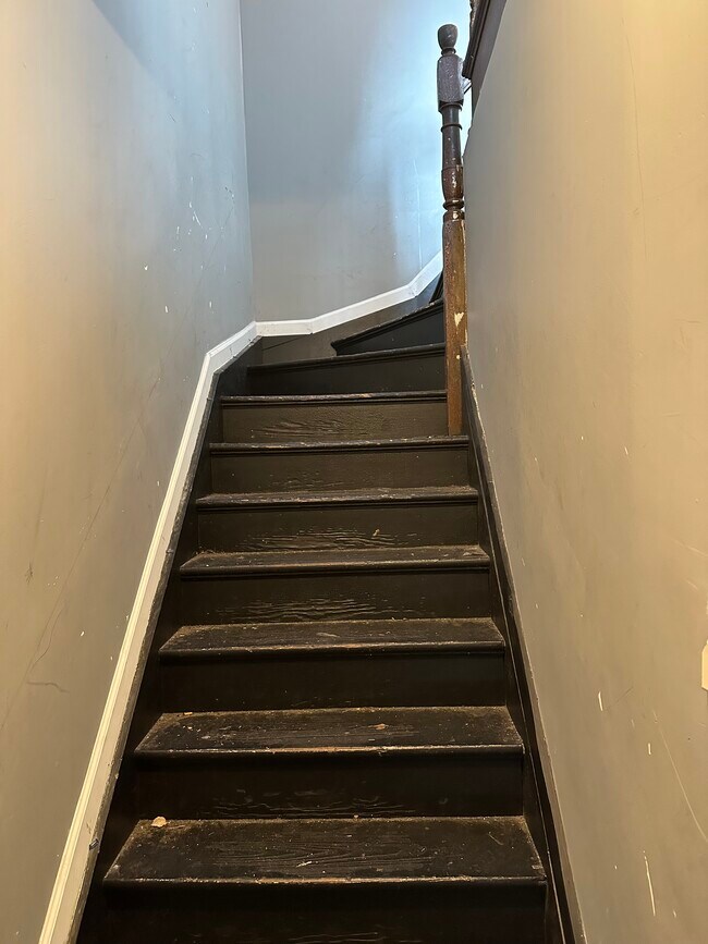 10 Montrose Ter Unit 2nd Floor, Irvington, NJ 07111 Apartments in Irvington, NJ