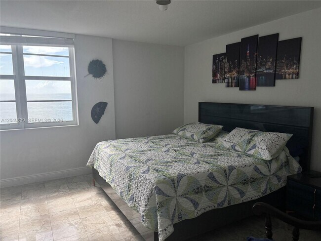 Building Photo - 6450 Collins Ave