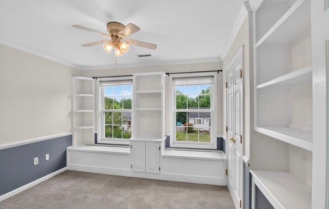 Foto del edificio - 37 Thornberry Ln