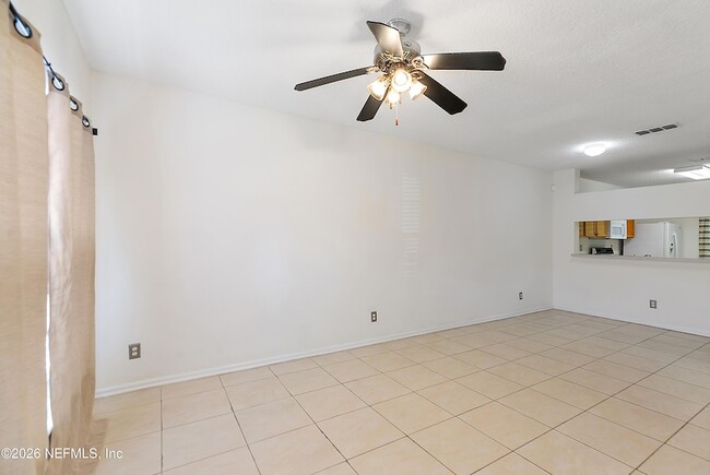Building Photo - 12311 Kensington Lakes Dr