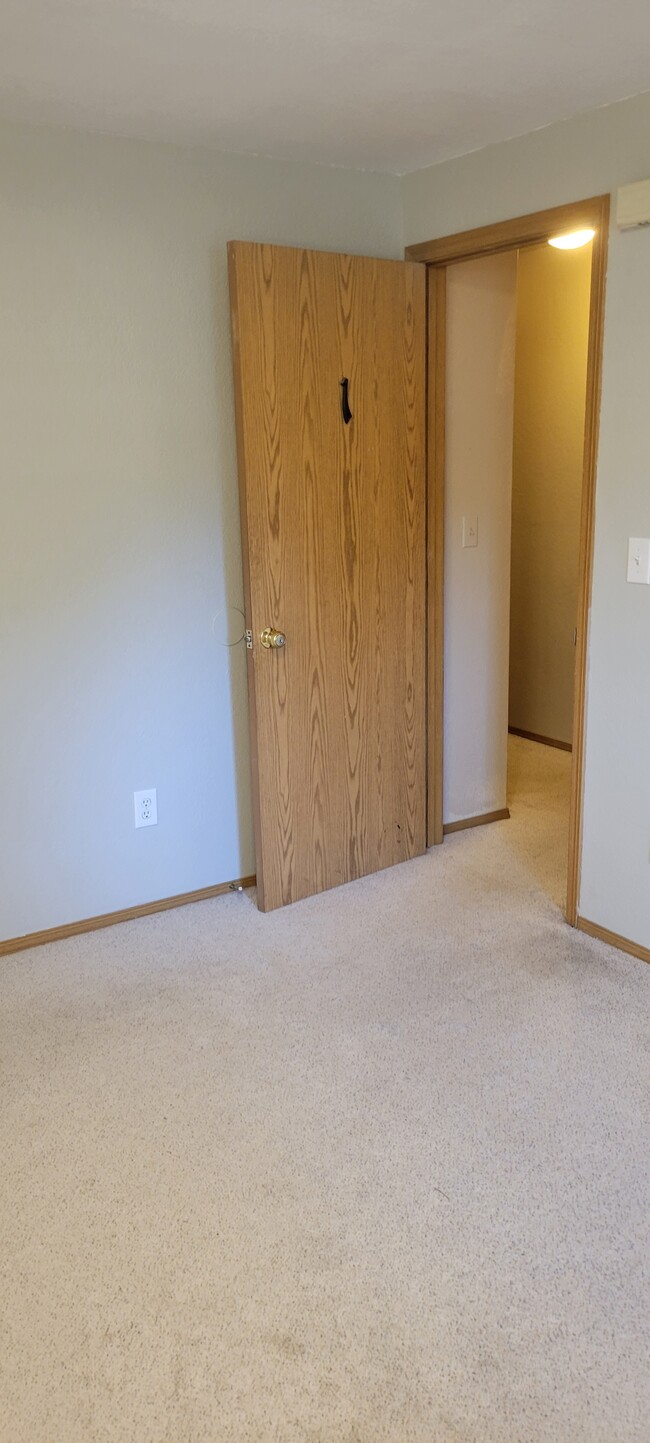 Studio #1 - 811 Illinois St