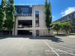 Building Photo - 1352 Rosa L Parks Blvd