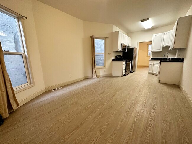 Foto del edificio - 1242-1244 Howard St