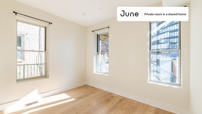Foto del edificio - Room in Shared 3 bed/2.5 bath home