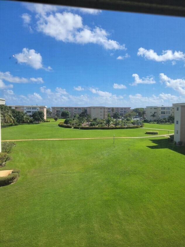 2600 NE 1st Ln Unit 402, Boynton Beach, FL 33435 Condo for Rent in