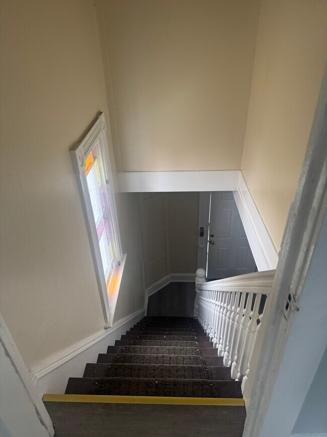 Foto del edificio - 265 Burnside Ave