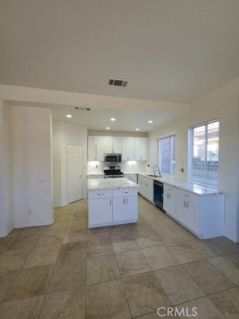 Building Photo - 6492 Haven View Dr