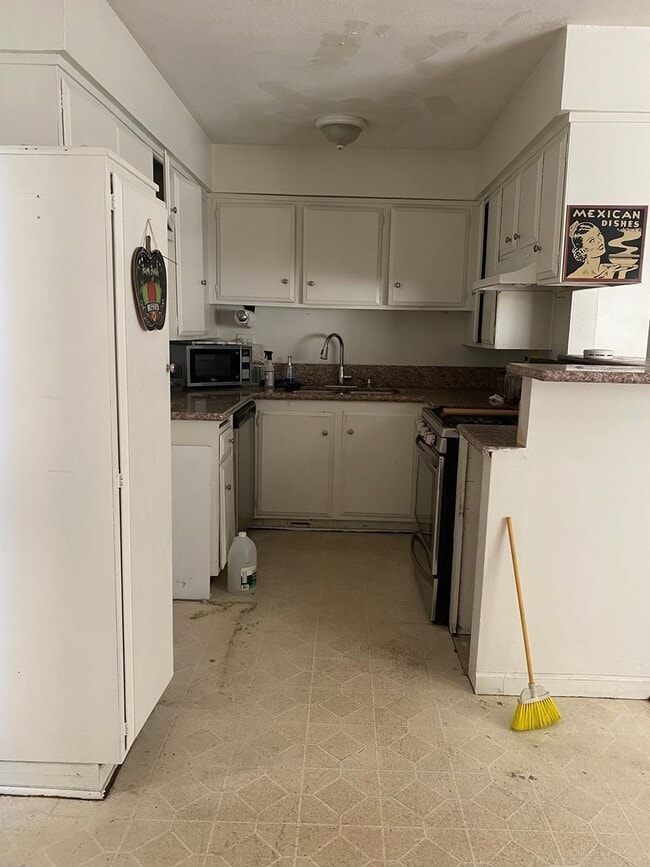 Foto del edificio - 12562 Brookshire Ave