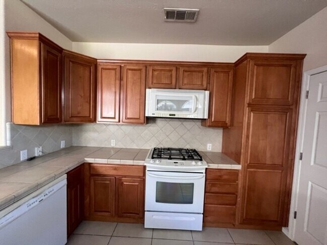 Foto del edificio - Coming Soon!