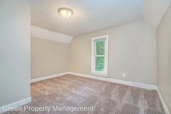Building Photo - 4 br, 2 bath House - 62 Caroline Pl NE