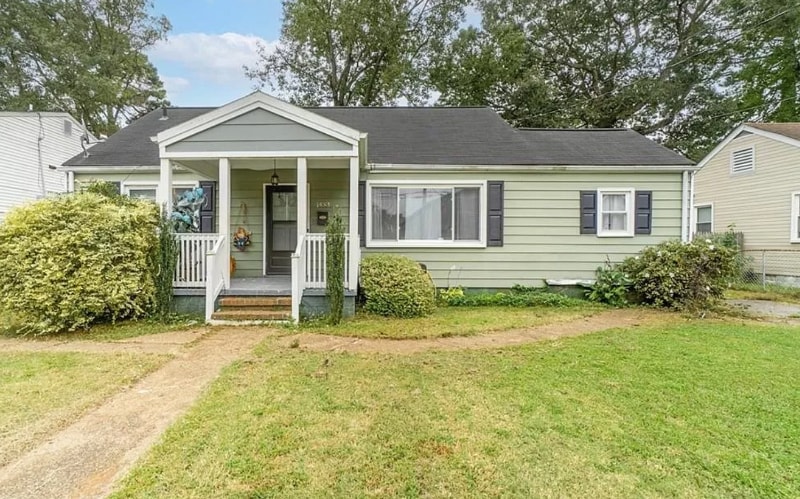 Primary Photo - 1433 Picadilly St