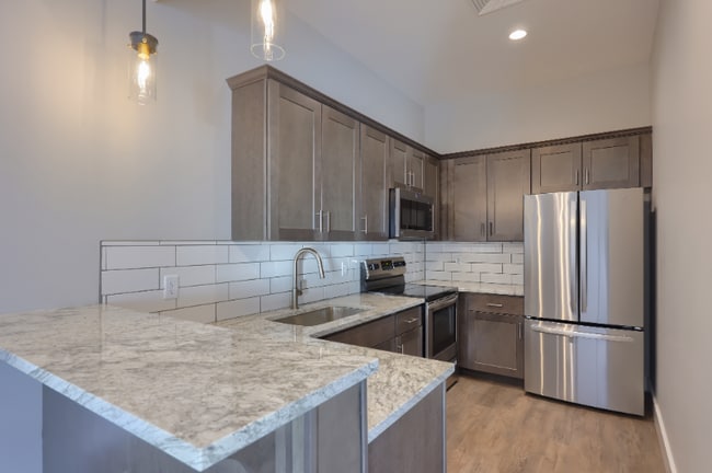 Building Photo - 117 W Main St