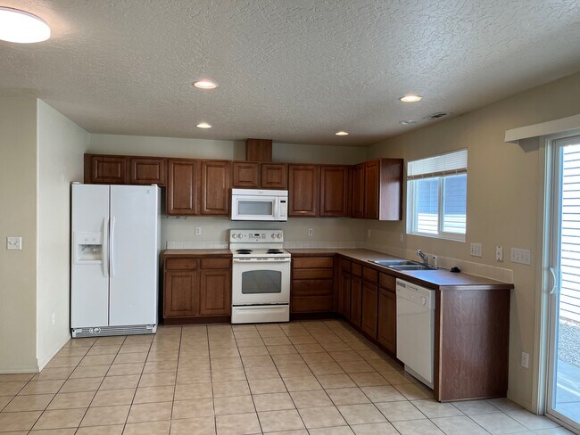Building Photo - 6673 S Covewood Way
