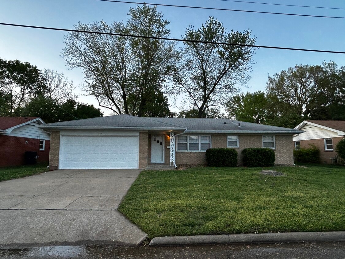 Street view - front of house - 537 E Glenwood St