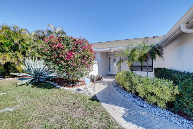Building Photo - 17768 Maplewood Dr