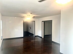 Building Photo - 1516 Norwood Dr