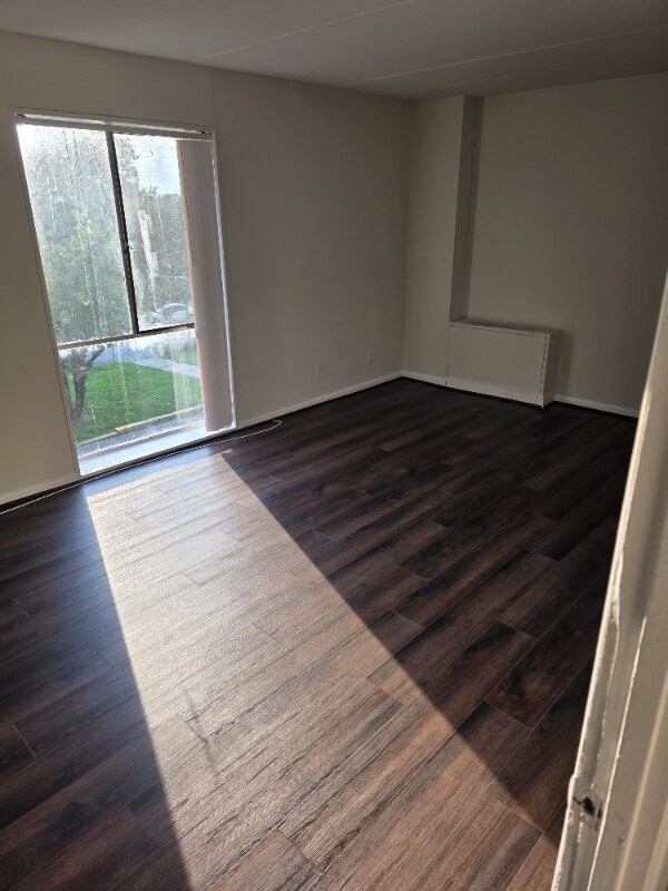 Foto principal - 6011 Emerson St