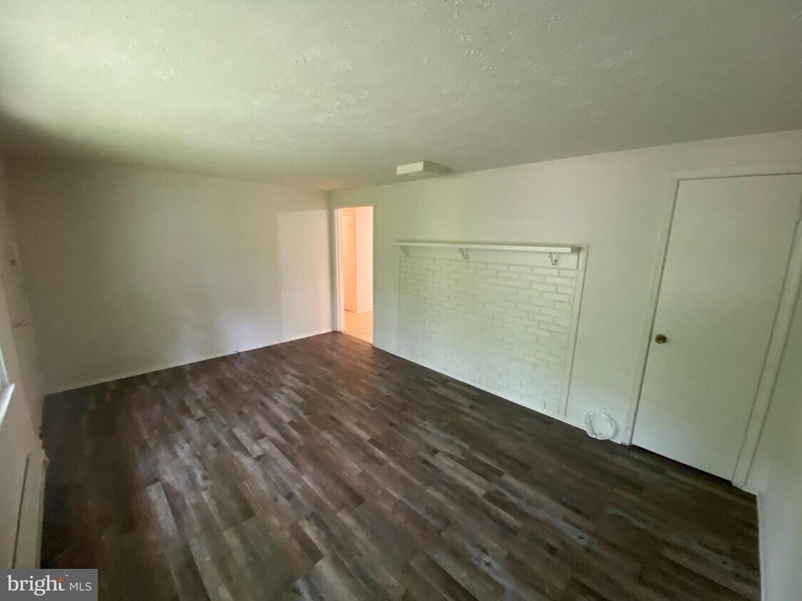 26271 Chaucer St, Ruther Glen, VA 22546 House Rental in Ruther Glen