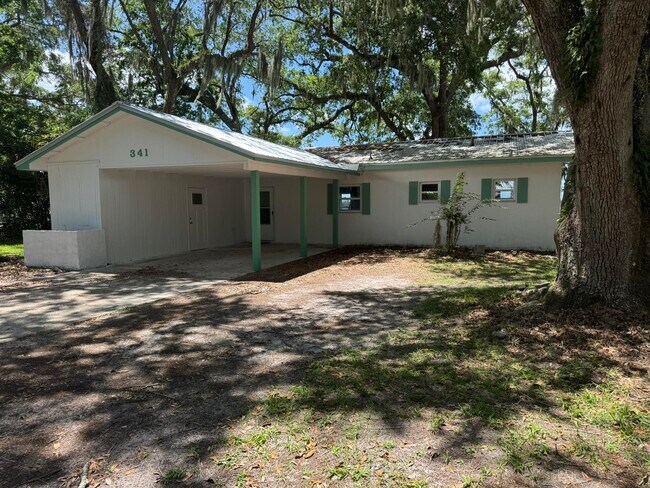 Foto del edificio - 341 Pitts Bayshore Dr