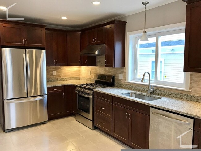 Photo - Awesome 4 bed 2 bath in Brighton.... Starting May 1st! House