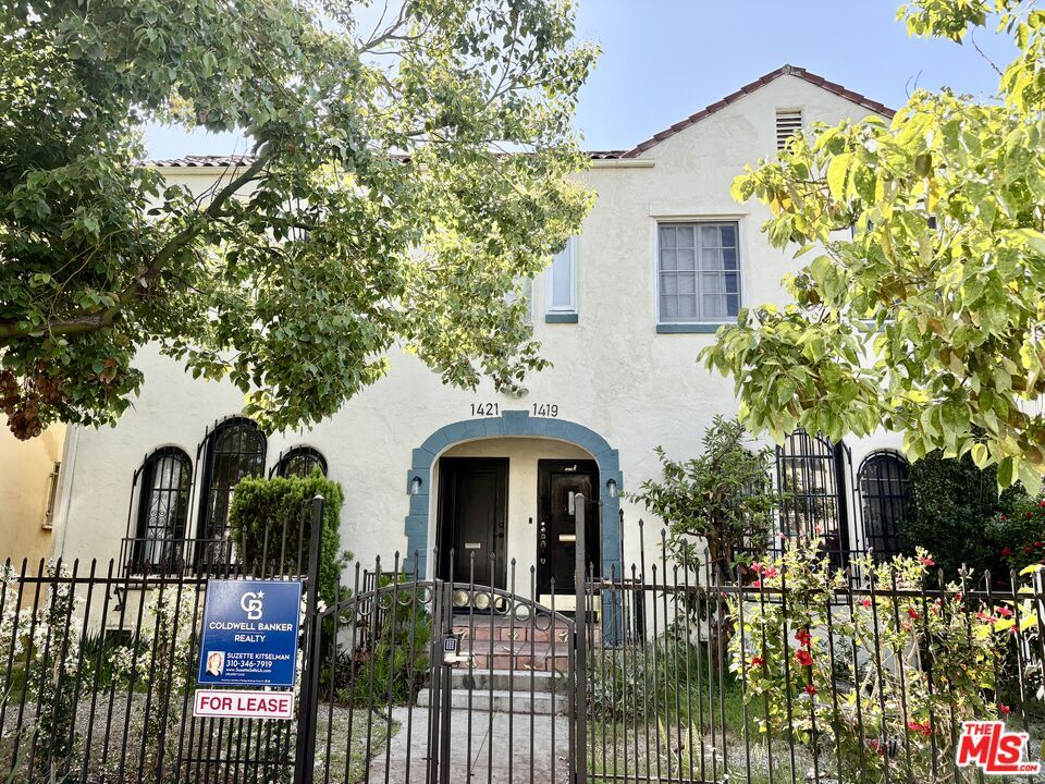 Foto principal - 1419 1/2 Bronson Ave