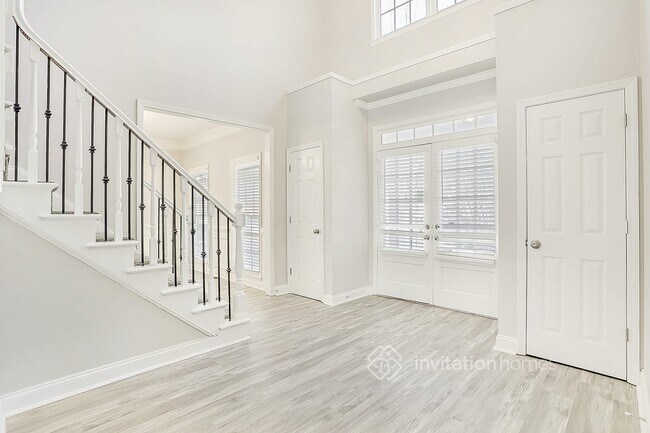 Building Photo - 522 Riverwood Dr