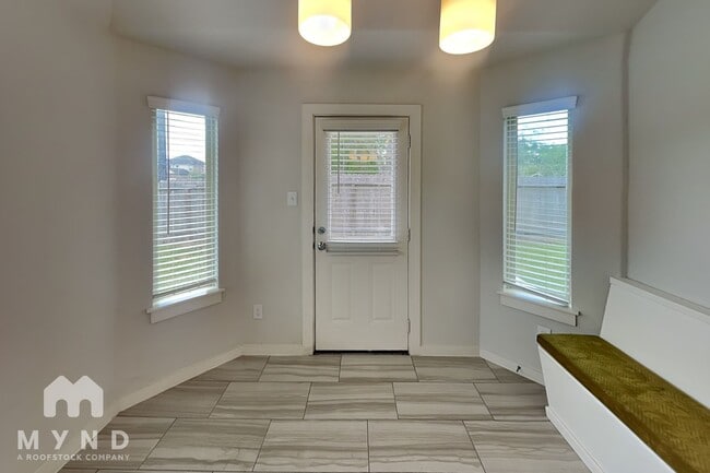 Building Photo - 6910 Spring Vale Dr