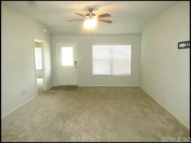 Building Photo - 1001 Meadows Edge Dr