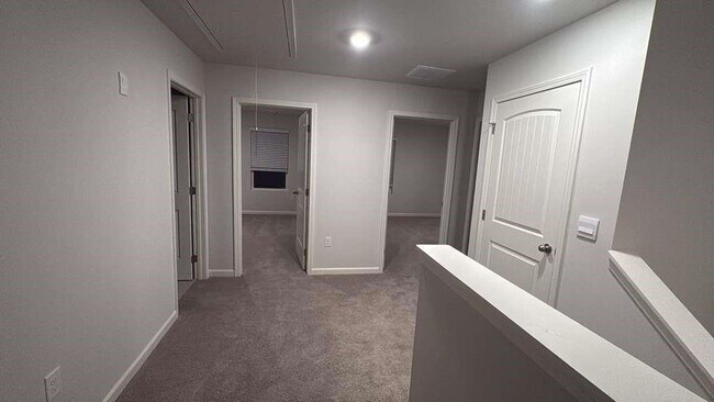 Foto del edificio - 2213 Blue Monarch Dr