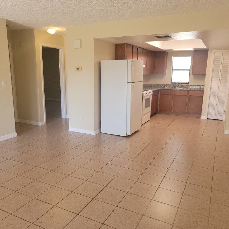 Foto principal - 4030 78th Ave N