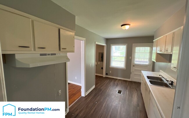 Photo - 2324 Slocum Ave House