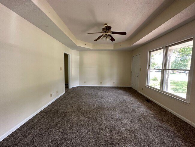 Foto del edificio - 3 Bedroom Pet Friendly Home for Rent!