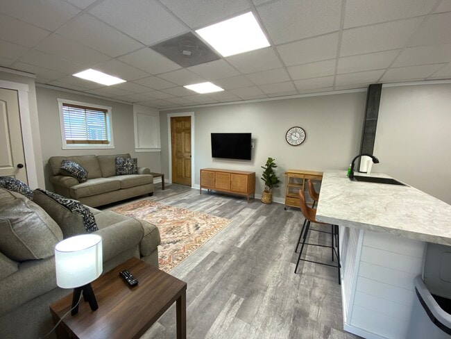 Building Photo - 312 S 13th St