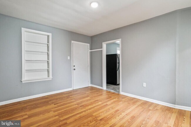 Foto del edificio - 655 S Potomac St