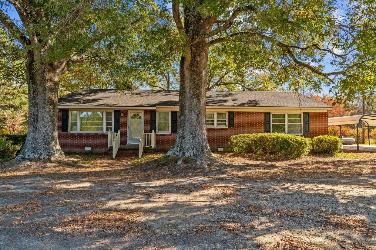 6223 US401, Bunnlevel, NC 28323 House Rental in Bunnlevel, NC