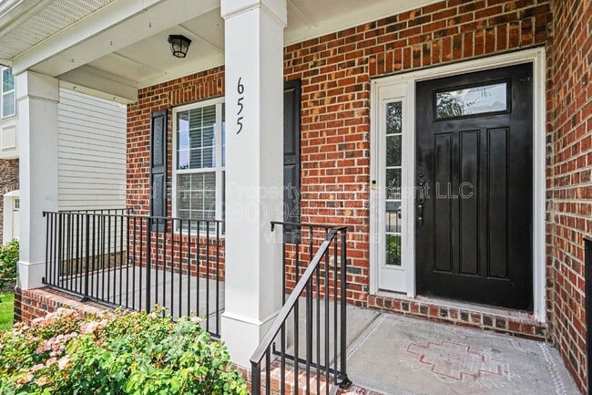 Foto del edificio - 655 Brookhaven Dr