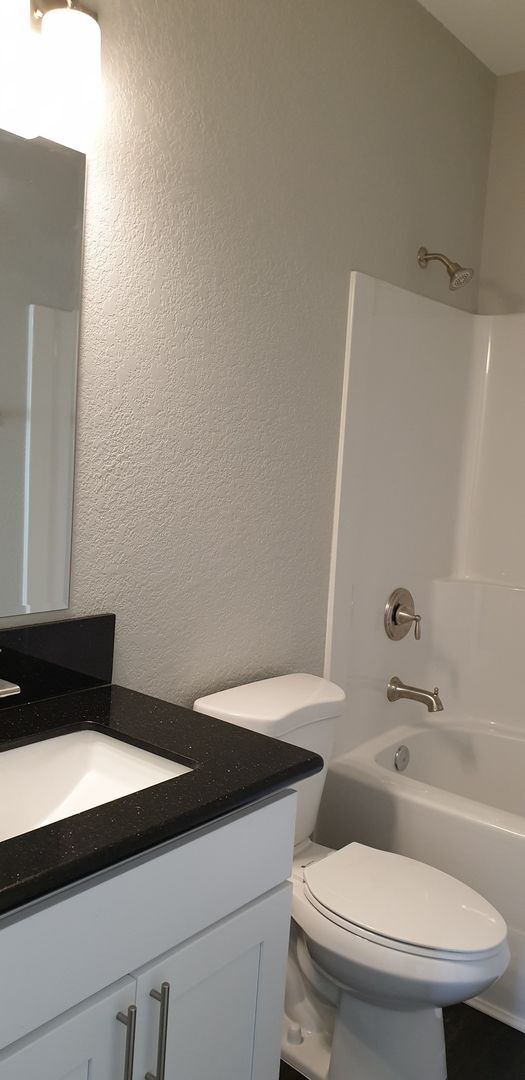 Foto del edificio - 6 bedroom home close to OSU