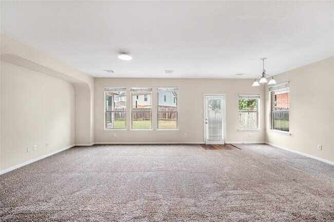 Foto del edificio - 2235 Rocky Hollow Ln