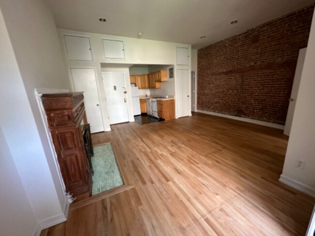 Foto del edificio - 251 W 76th St