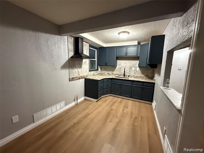 Foto del edificio - 20084 Greenview Ave