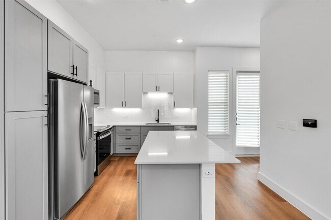 Building Photo - 1505B Forward Dr