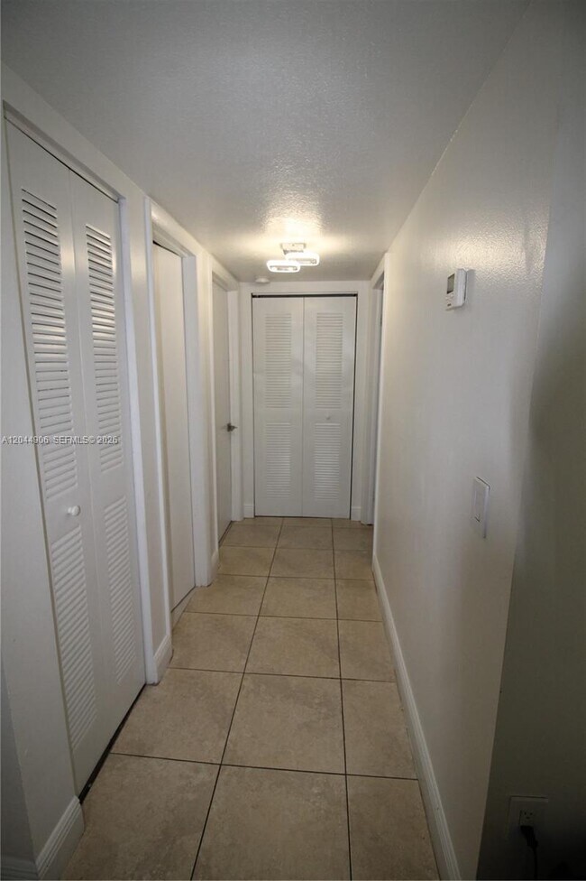 Building Photo - 8415 SW 107th Ave