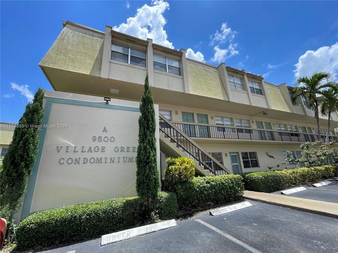 Foto principal - 9500 SW 3rd St
