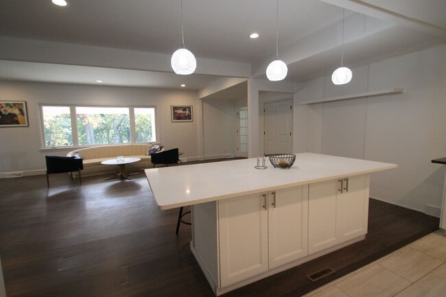 Building Photo - Exclusively Offered By Muse Realty, LLC