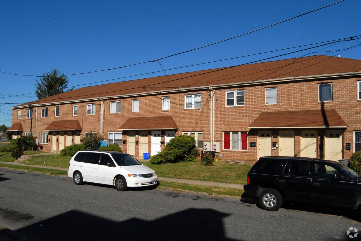 Building Photo - 6300 - 6312 Tulip St