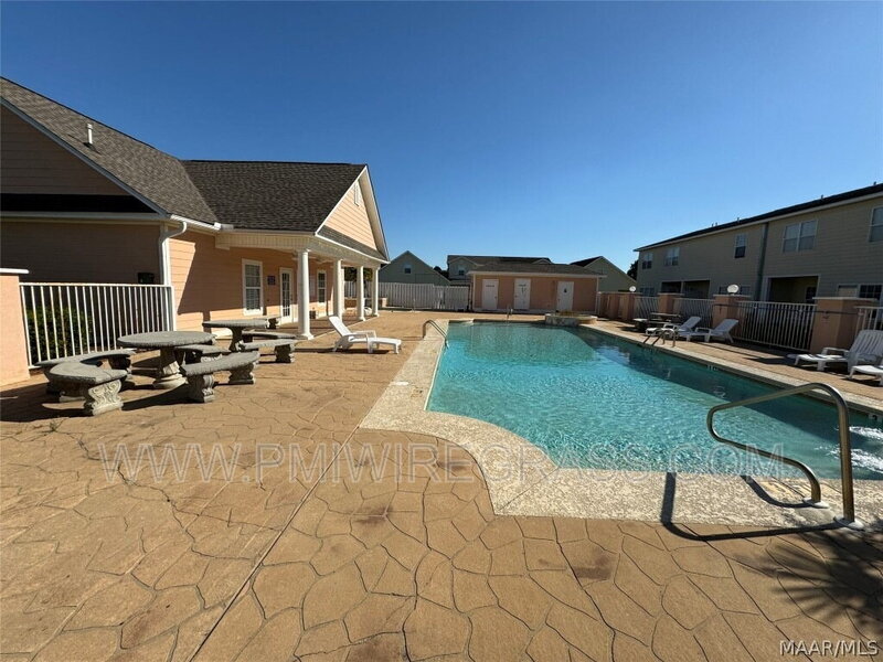 Foto principal - 25 Courtyard Way