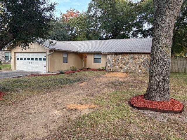 Building Photo - 519 Nutmeg Ave